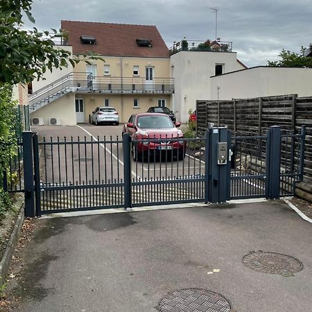 Studio Calme Et Cosy Saint-Julien-les-Villas Buitenkant foto